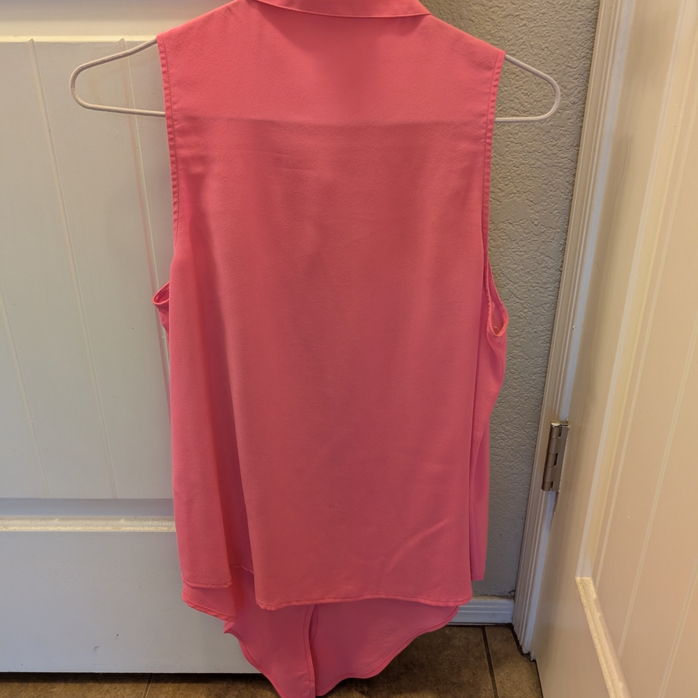 Pink Sleeveless Button-Up Top - Picture 2 of 4
